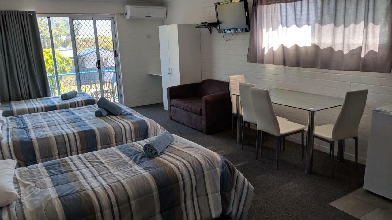 Harrington Village Motel Manning Point Buitenkant foto