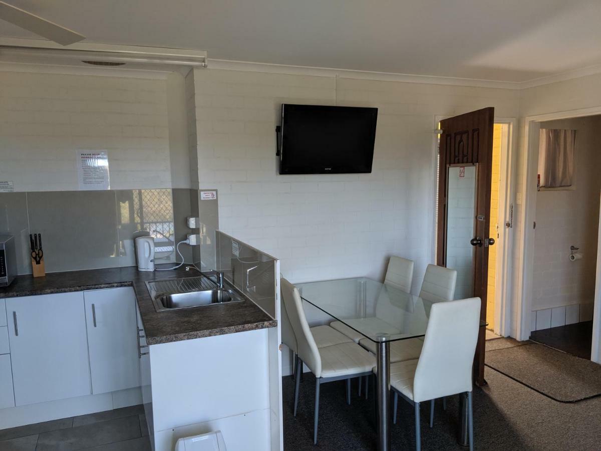 Harrington Village Motel Manning Point Buitenkant foto