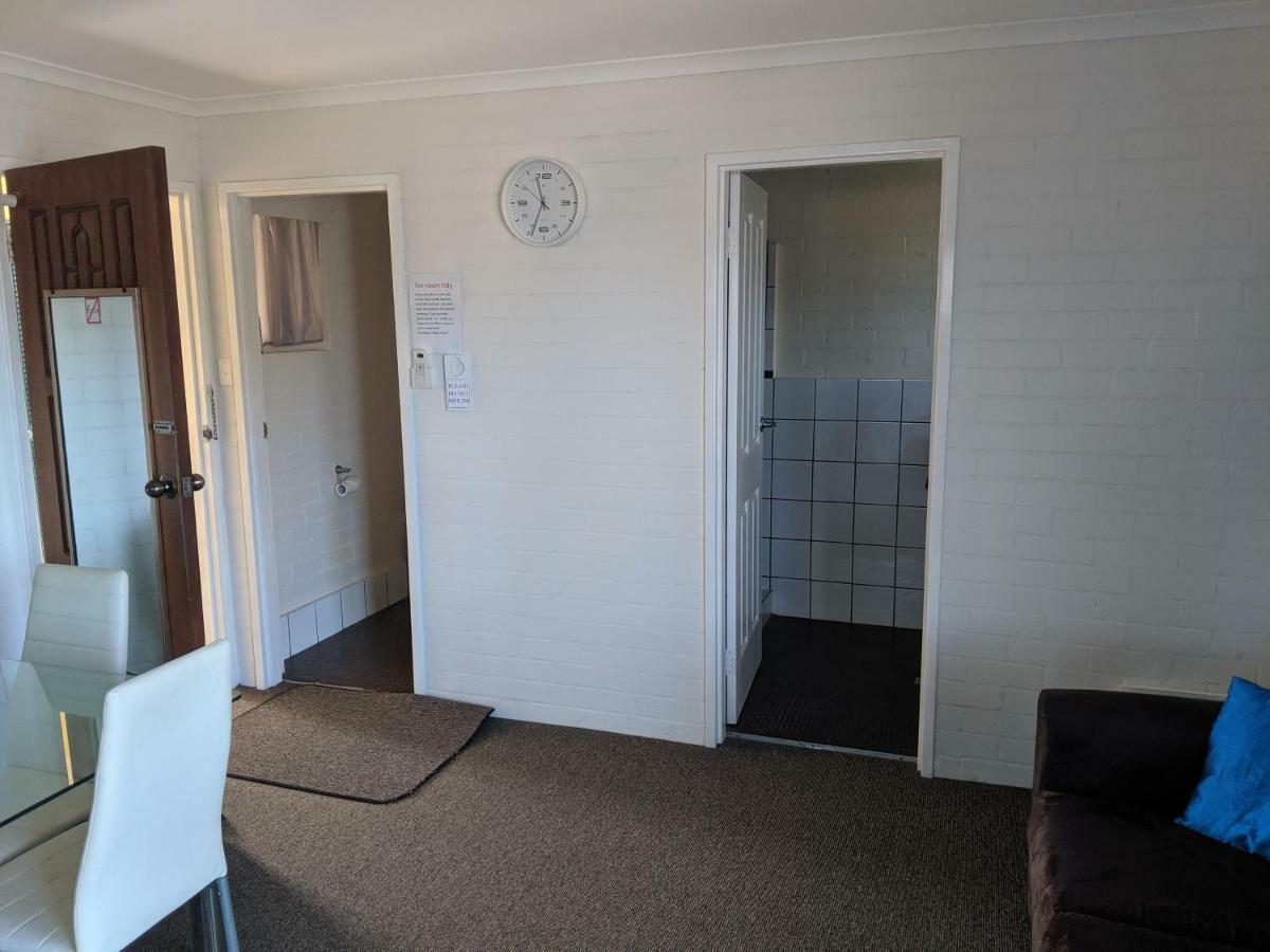 Harrington Village Motel Manning Point Buitenkant foto